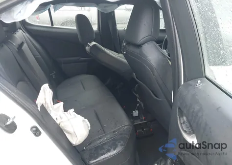 2022 Lexus Ux 200 z USA, uszkodzony, nr VIN JTHX3JBH6N2056212